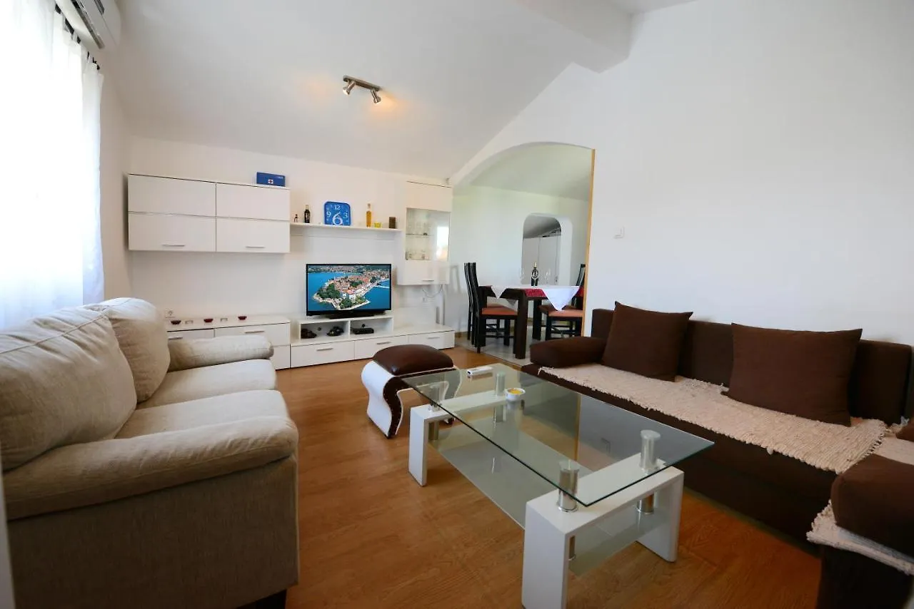 Claudio Apartments